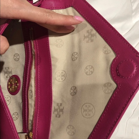 NWOT Tory Burch envelope bag - Picture 5 of 5